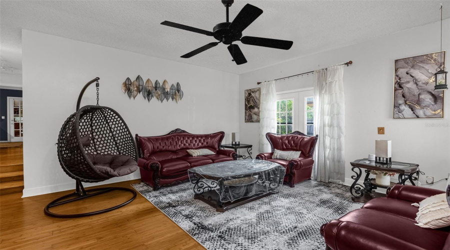Orlando, Florida 32808, 3 Bedroom Bedrooms, ,2 Bathroombathrooms,Residential,For Sale,Point Look Out,0,Mfro6436202