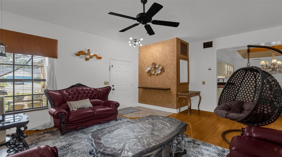 Orlando, Florida 32808, 3 Bedroom Bedrooms, ,2 Bathroombathrooms,Residential,For Sale,Point Look Out,0,Mfro6436202