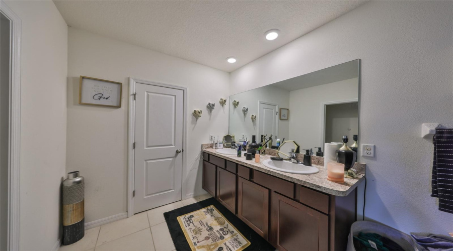 Riverview, Florida 33579, 4 Bedroom Bedrooms, ,2 Bathroombathrooms,Residential,For Sale,Carlton Fields,0,Mfrtb8542717