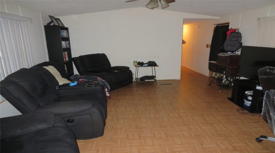 Zephyrhills, Florida 33541, 3 Bedroom Bedrooms, ,2 Bathroombathrooms,Residential,For Sale,Cherrywood,0,Mfrtb8542592