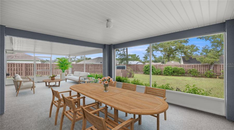 Screened In Lanai- Virtually Staged