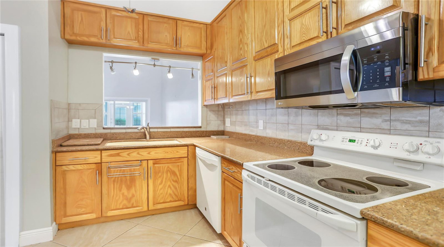 Altamonte Springs, Florida 32701, 3 Bedroom Bedrooms, ,2 Bathroombathrooms,Residential,For Sale,Chestnut Oak,0,Mfro6435932