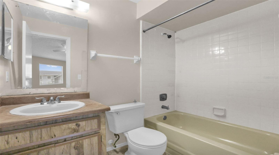 Orlando, Florida 32822, 2 Bedroom Bedrooms, ,2 Bathroombathrooms,Residential,For Sale,Pershing Pointe,0,Mfro6436126