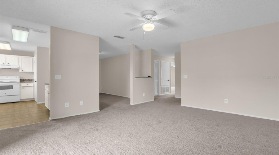 Orlando, Florida 32822, 2 Bedroom Bedrooms, ,2 Bathroombathrooms,Residential,For Sale,Pershing Pointe,0,Mfro6436126