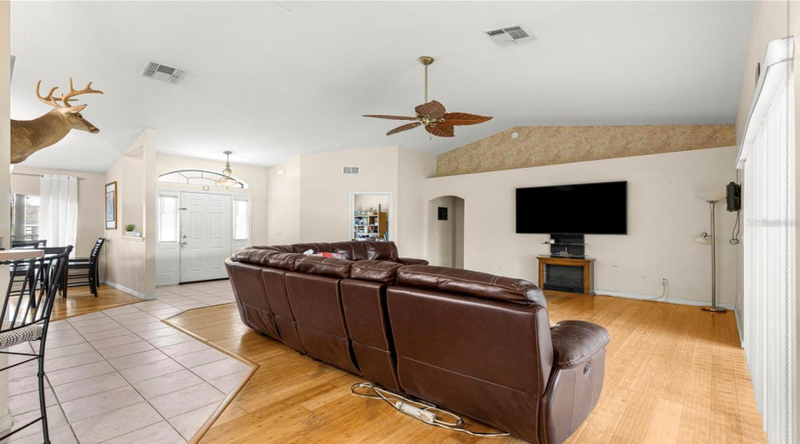 Ocala, Florida 34476, 3 Bedroom Bedrooms, ,2 Bathroombathrooms,Residential,For Sale,107Th,0,Mfrom730929