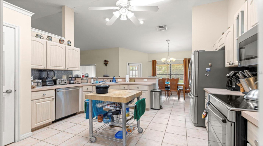 Ocala, Florida 34476, 3 Bedroom Bedrooms, ,2 Bathroombathrooms,Residential,For Sale,107Th,0,Mfrom730929