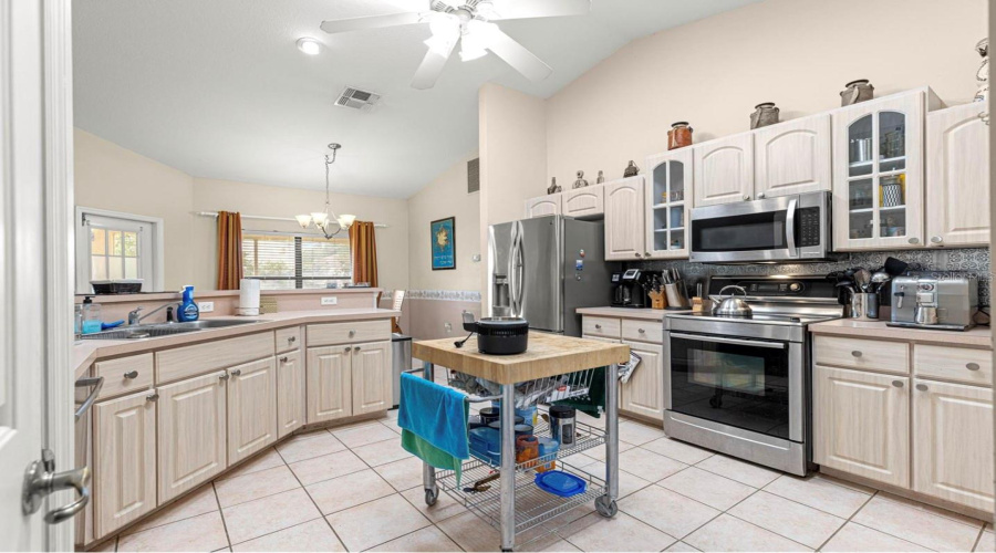 Ocala, Florida 34476, 3 Bedroom Bedrooms, ,2 Bathroombathrooms,Residential,For Sale,107Th,0,Mfrom730929