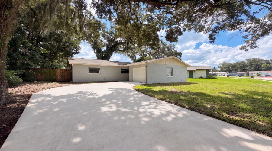 Brandon, Florida 33510, 3 Bedroom Bedrooms, ,2 Bathroombathrooms,Residential,For Sale,Inwood,0,Mfro6436784