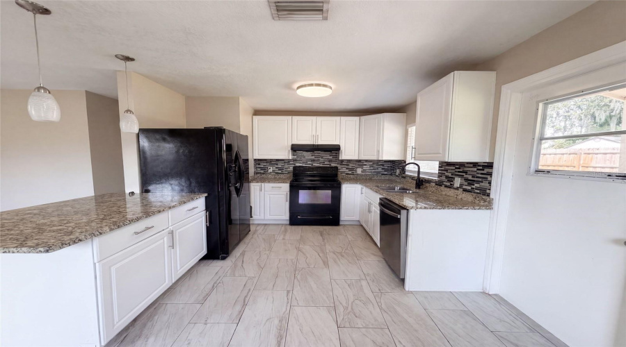 Brandon, Florida 33510, 3 Bedroom Bedrooms, ,2 Bathroombathrooms,Residential,For Sale,Inwood,0,Mfro6436784