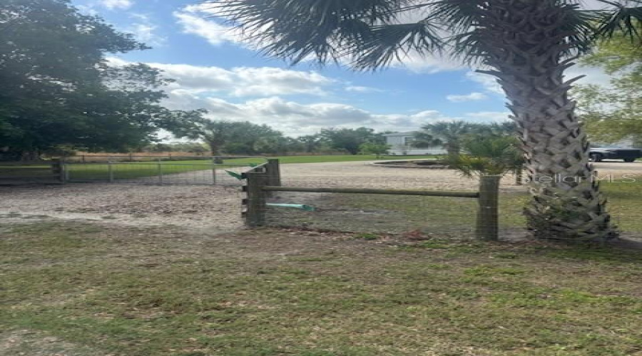 Okeechobee, Florida 34972, 3 Bedroom Bedrooms, ,2 Bathroombathrooms,Residential,For Sale,292Nd,0,Mfrk4903732
