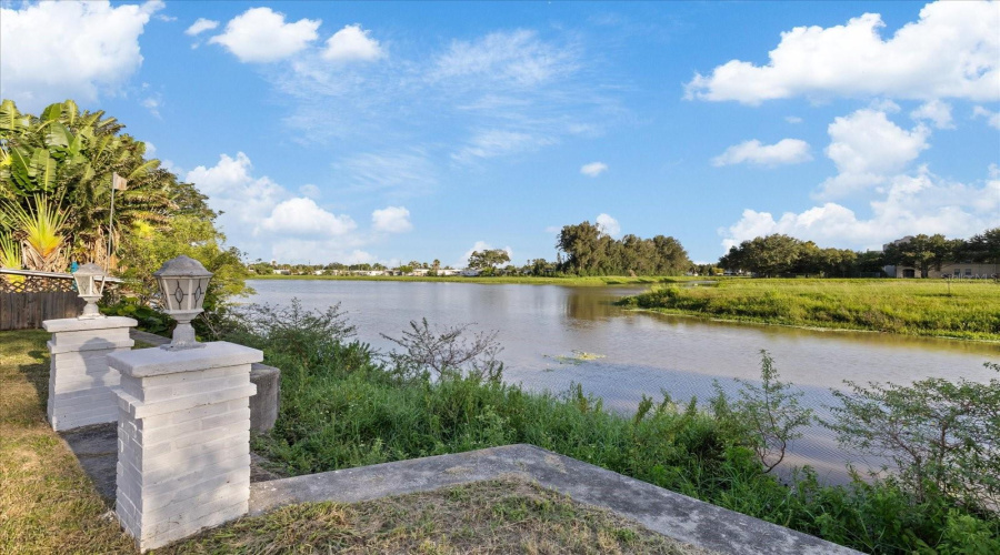 St Petersburg, Florida 33714, 3 Bedroom Bedrooms, ,2 Bathroombathrooms,Residential,For Sale,46Th,0,Mfrw7888912