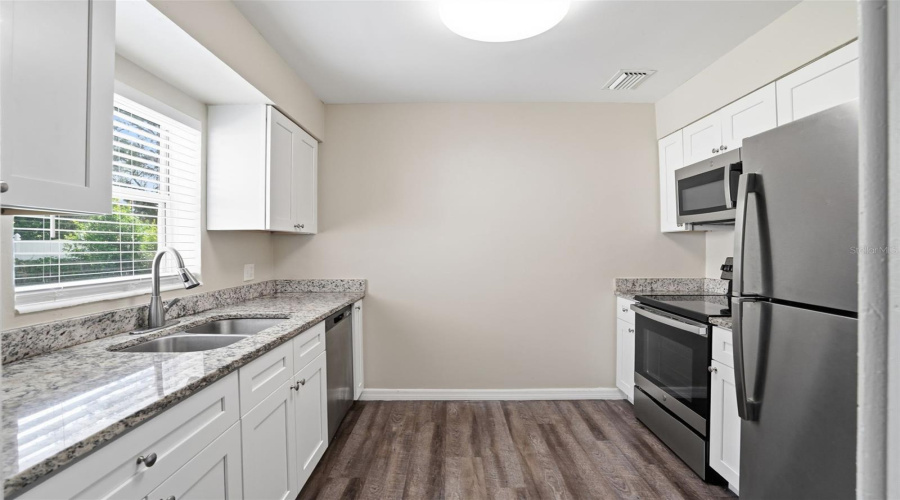 Winter Haven, Florida 33880, 5 Bedroom Bedrooms, ,12 Bathroombathrooms,Residential,For Sale,5Th Jpv,0,Mfro6436402