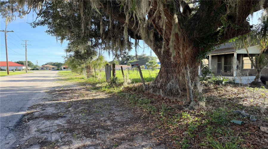 Wauchula, Florida 33873, 1 Bedroom Bedrooms, ,1 Bathroombathrooms,Residential,For Sale,Makowski,0,Mfra4703476