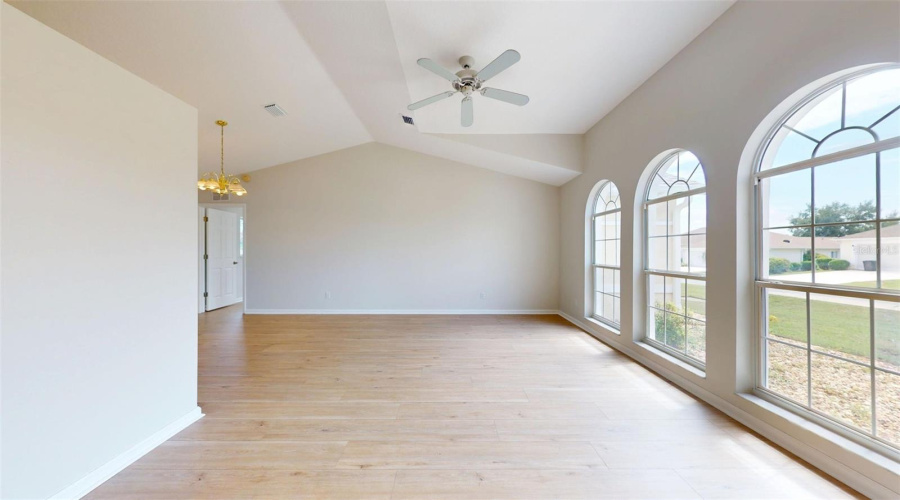 Ocala, Florida 34482, 2 Bedroom Bedrooms, ,2 Bathroombathrooms,Residential,For Sale,50Th,0,Mfra4703899