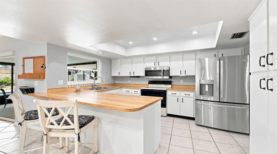 Valrico, Florida 33596, 4 Bedroom Bedrooms, ,2 Bathroombathrooms,Residential,For Sale,Sand Pebble,0,Mfrtb8542330
