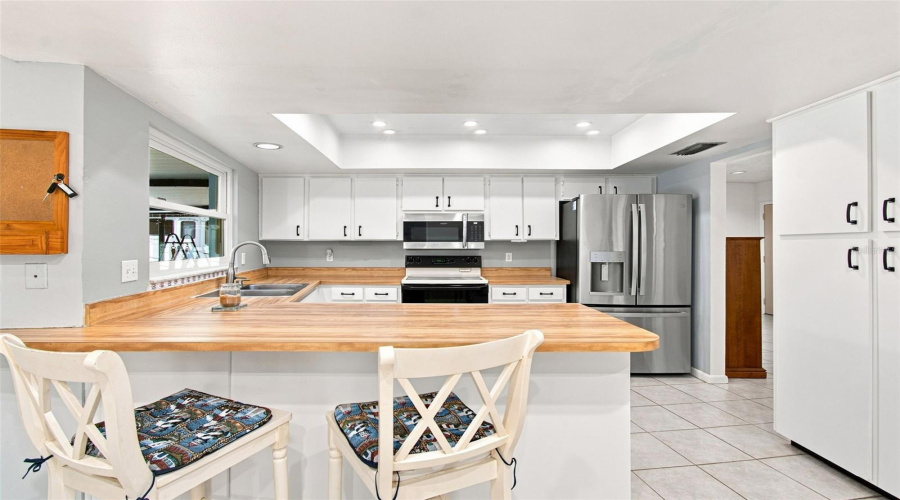 Valrico, Florida 33596, 4 Bedroom Bedrooms, ,2 Bathroombathrooms,Residential,For Sale,Sand Pebble,0,Mfrtb8542330