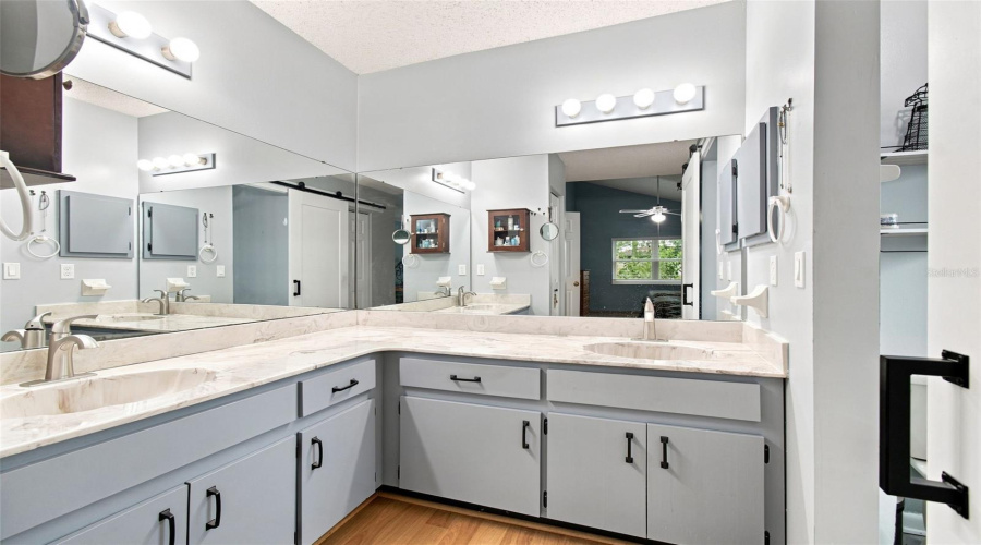 Valrico, Florida 33596, 4 Bedroom Bedrooms, ,2 Bathroombathrooms,Residential,For Sale,Sand Pebble,0,Mfrtb8542330