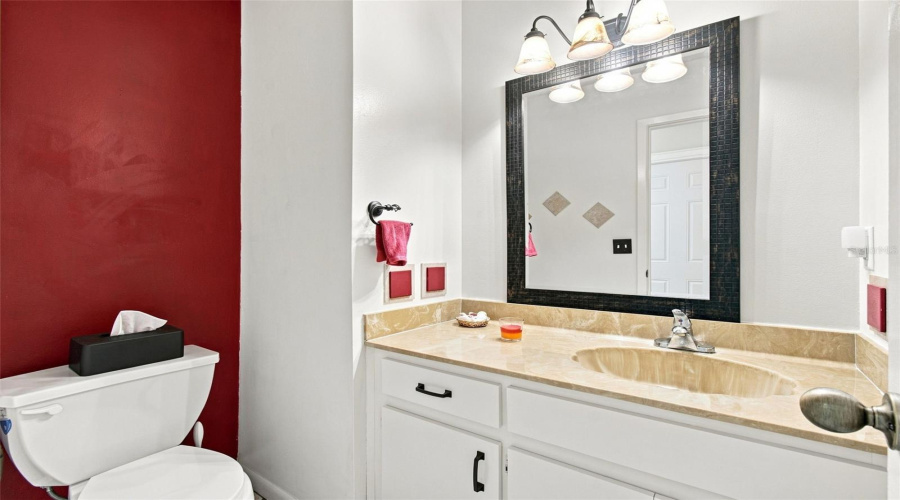 1/2 Bathroom