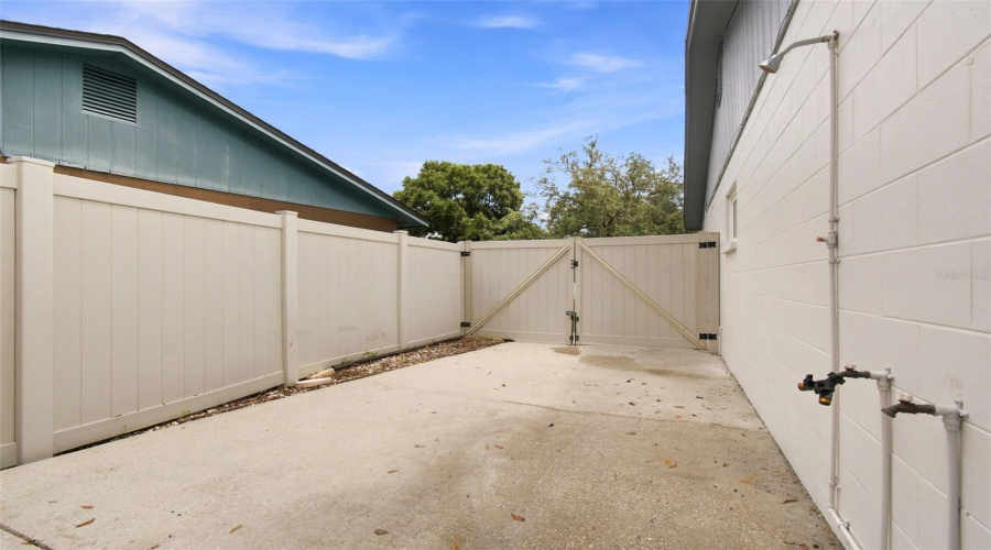 Valrico, Florida 33596, 4 Bedroom Bedrooms, ,2 Bathroombathrooms,Residential,For Sale,Sand Pebble,0,Mfrtb8542330