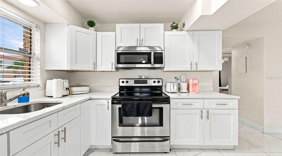 Tampa, Florida 33614, 2 Bedroom Bedrooms, ,1 Bathroombathrooms,Residential,For Sale,Manhattan,0,Mfrtb8542196