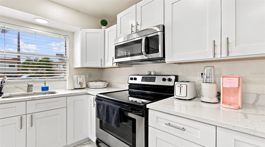 Tampa, Florida 33614, 2 Bedroom Bedrooms, ,1 Bathroombathrooms,Residential,For Sale,Manhattan,0,Mfrtb8542196