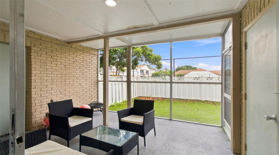 Tampa, Florida 33614, 2 Bedroom Bedrooms, ,1 Bathroombathrooms,Residential,For Sale,Manhattan,0,Mfrtb8542196