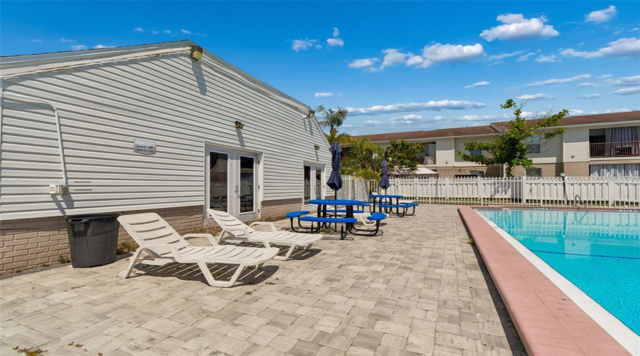 Tampa, Florida 33614, 2 Bedroom Bedrooms, ,1 Bathroombathrooms,Residential,For Sale,Manhattan,0,Mfrtb8542196