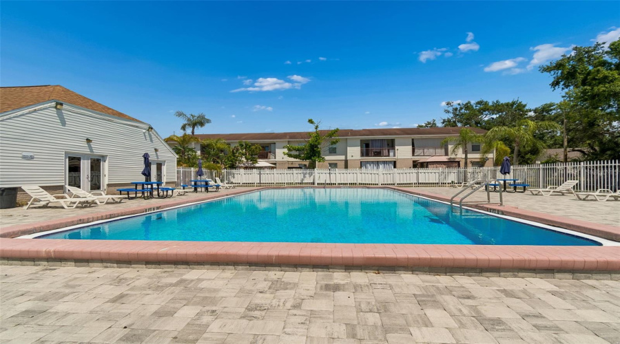 Tampa, Florida 33614, 2 Bedroom Bedrooms, ,1 Bathroombathrooms,Residential,For Sale,Manhattan,0,Mfrtb8542196