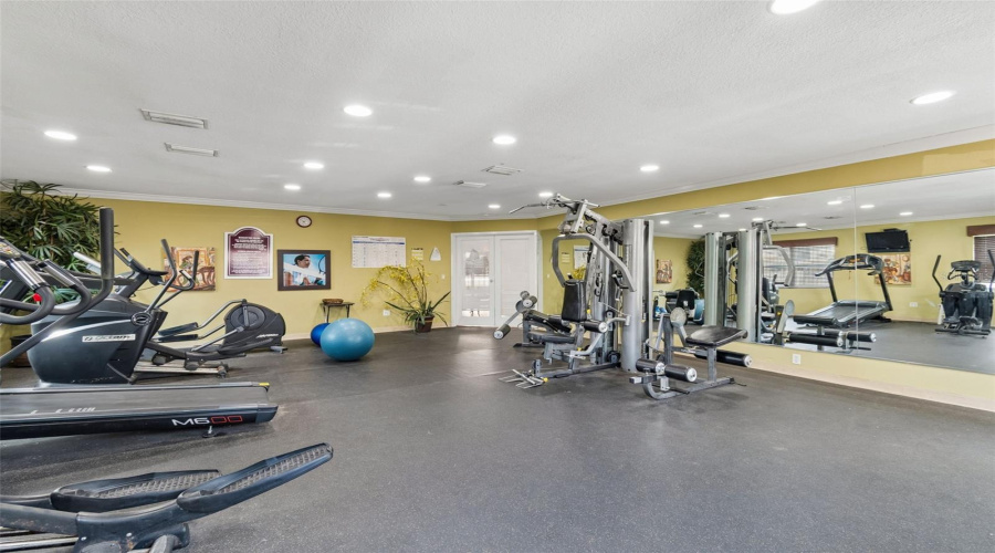 Tampa, Florida 33614, 2 Bedroom Bedrooms, ,1 Bathroombathrooms,Residential,For Sale,Manhattan,0,Mfrtb8542196