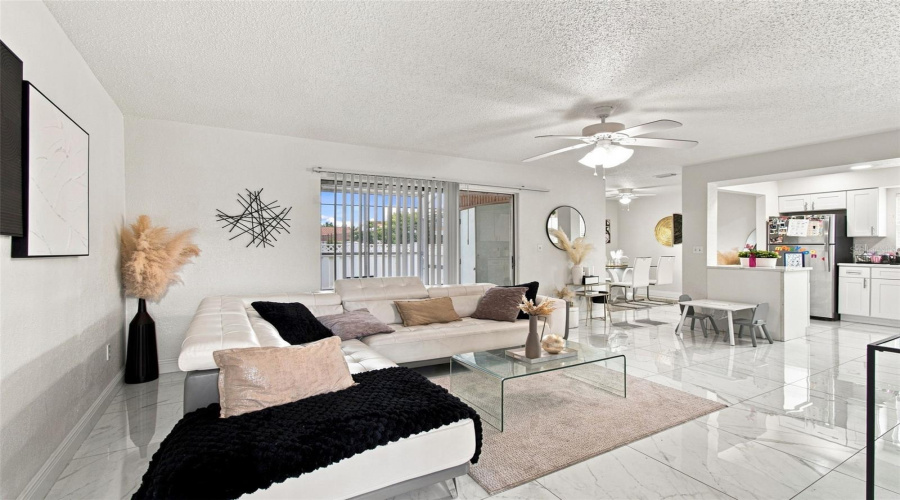 Tampa, Florida 33614, 2 Bedroom Bedrooms, ,1 Bathroombathrooms,Residential,For Sale,Manhattan,0,Mfrtb8542196