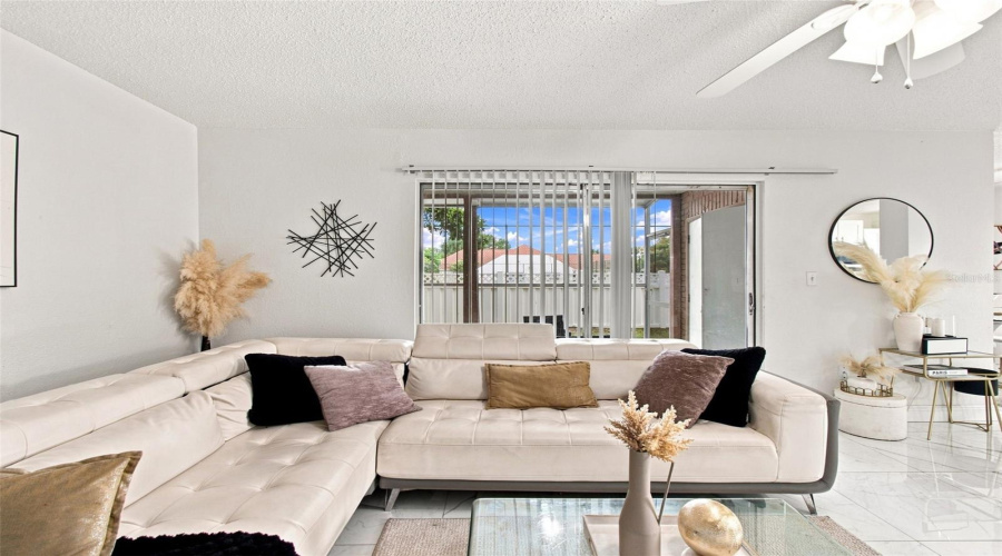 Tampa, Florida 33614, 2 Bedroom Bedrooms, ,1 Bathroombathrooms,Residential,For Sale,Manhattan,0,Mfrtb8542196