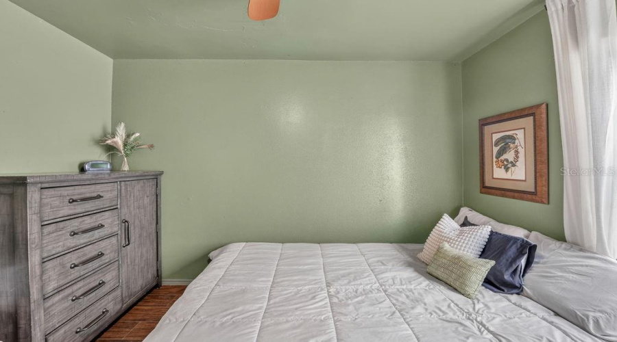 Orlando, Florida 32825, 3 Bedroom Bedrooms, ,2 Bathroombathrooms,Residential,For Sale,Glassborough,0,Mfrs5156332