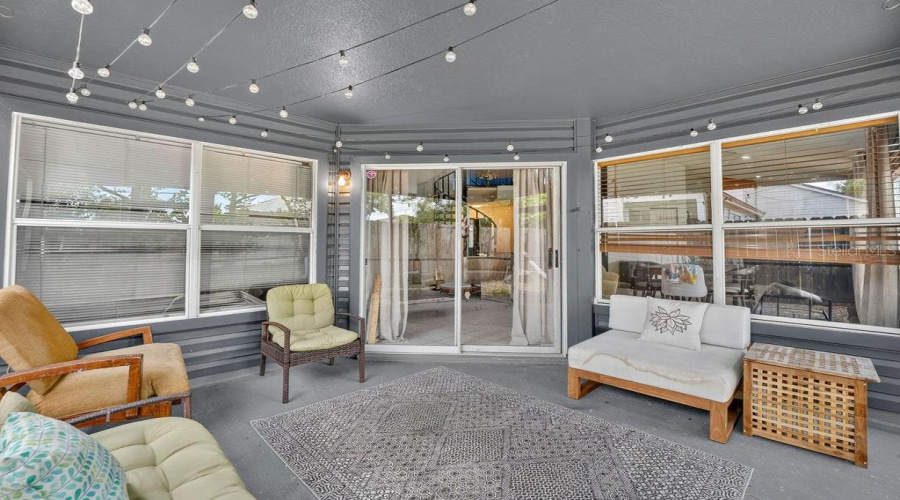 Orlando, Florida 32825, 3 Bedroom Bedrooms, ,2 Bathroombathrooms,Residential,For Sale,Glassborough,0,Mfrs5156332