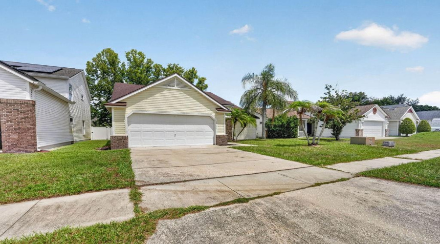 Orlando, Florida 32825, 3 Bedroom Bedrooms, ,2 Bathroombathrooms,Residential,For Sale,Glassborough,0,Mfrs5156332