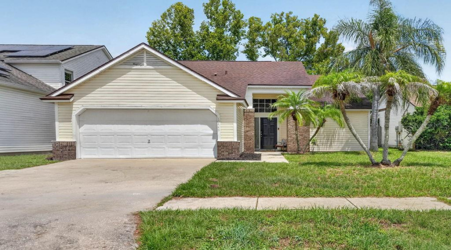 Orlando, Florida 32825, 3 Bedroom Bedrooms, ,2 Bathroombathrooms,Residential,For Sale,Glassborough,0,Mfrs5156332