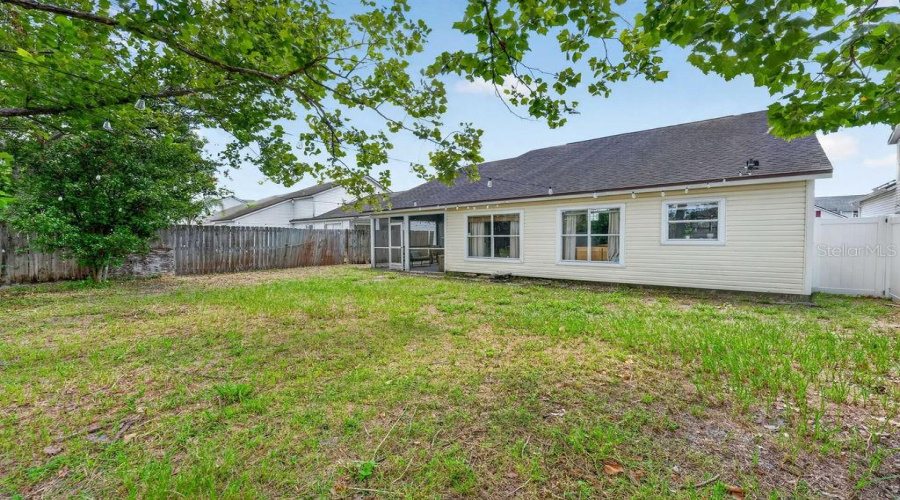 Orlando, Florida 32825, 3 Bedroom Bedrooms, ,2 Bathroombathrooms,Residential,For Sale,Glassborough,0,Mfrs5156332