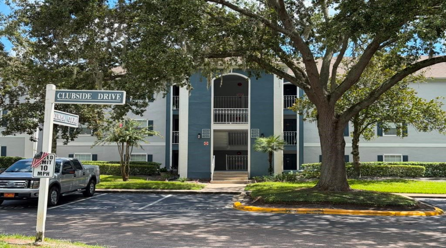 Longwood, Florida 32779, 2 Bedroom Bedrooms, ,2 Bathroombathrooms,Residential,For Sale,Clubside,0,Mfro6436028