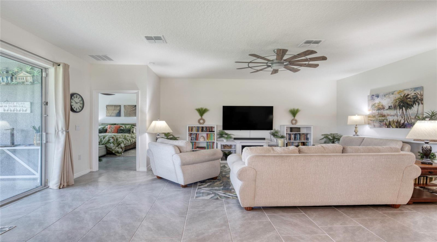 Ormond Beach, Florida 32174, 3 Bedroom Bedrooms, ,2 Bathroombathrooms,Residential,For Sale,Fox Lair,0,Mfrfc320332