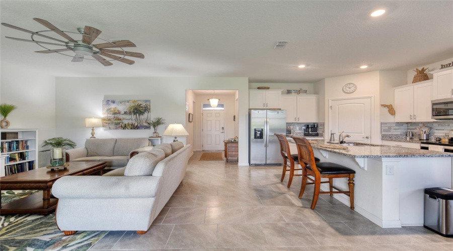 Ormond Beach, Florida 32174, 3 Bedroom Bedrooms, ,2 Bathroombathrooms,Residential,For Sale,Fox Lair,0,Mfrfc320332
