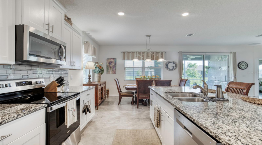 Ormond Beach, Florida 32174, 3 Bedroom Bedrooms, ,2 Bathroombathrooms,Residential,For Sale,Fox Lair,0,Mfrfc320332