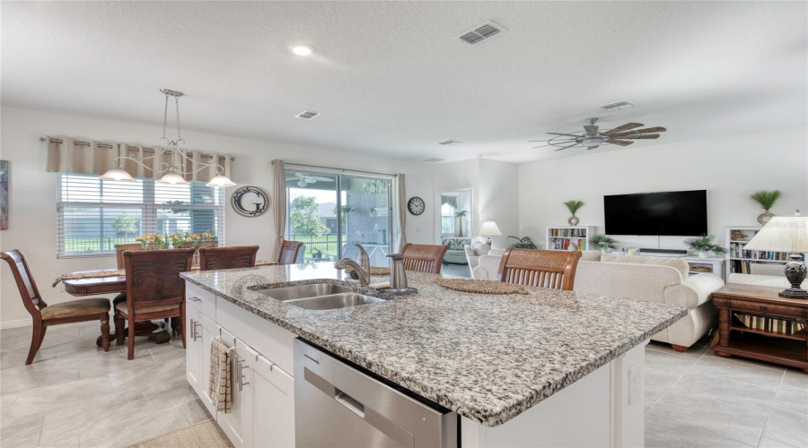 Ormond Beach, Florida 32174, 3 Bedroom Bedrooms, ,2 Bathroombathrooms,Residential,For Sale,Fox Lair,0,Mfrfc320332