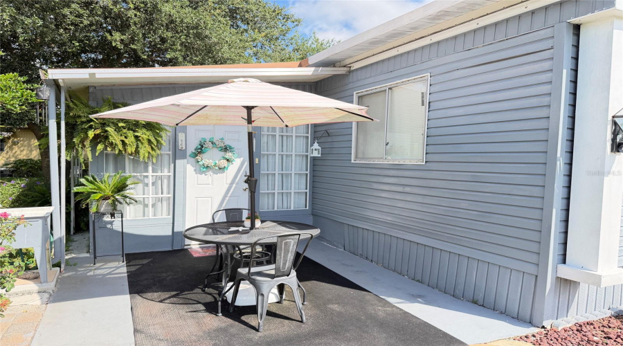 Orlando, Florida 32810, 2 Bedroom Bedrooms, ,1 Bathroombathrooms,Residential,For Sale,Denise Ave,0,Mfro6436568