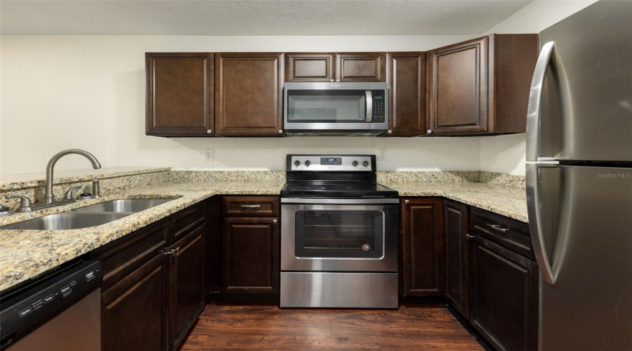 Gainesville, Florida 32601, 2 Bedroom Bedrooms, ,2 Bathroombathrooms,Residential,For Sale,16Th,0,Mfrgc543015
