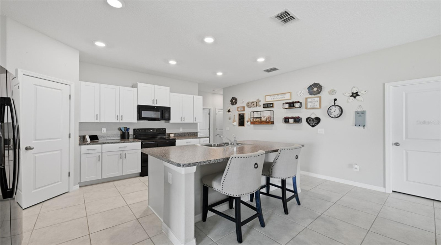 Zephyrhills, Florida 33540, 4 Bedroom Bedrooms, ,2 Bathroombathrooms,Residential,For Sale,Harvest Creek,0,Mfrtb8539521