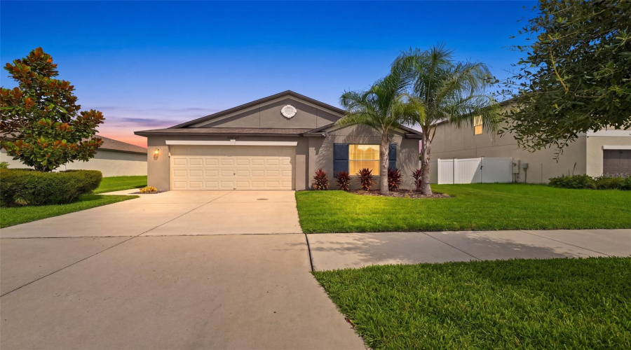 Zephyrhills, Florida 33540, 4 Bedroom Bedrooms, ,2 Bathroombathrooms,Residential,For Sale,Harvest Creek,0,Mfrtb8539521