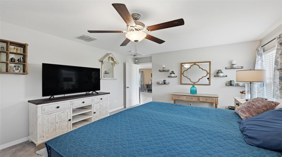 Zephyrhills, Florida 33540, 4 Bedroom Bedrooms, ,2 Bathroombathrooms,Residential,For Sale,Harvest Creek,0,Mfrtb8539521