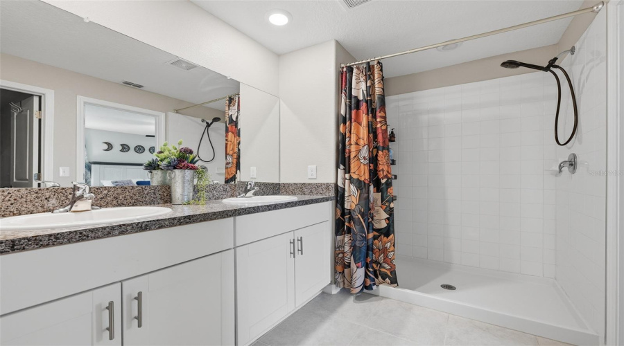 Zephyrhills, Florida 33540, 4 Bedroom Bedrooms, ,2 Bathroombathrooms,Residential,For Sale,Harvest Creek,0,Mfrtb8539521