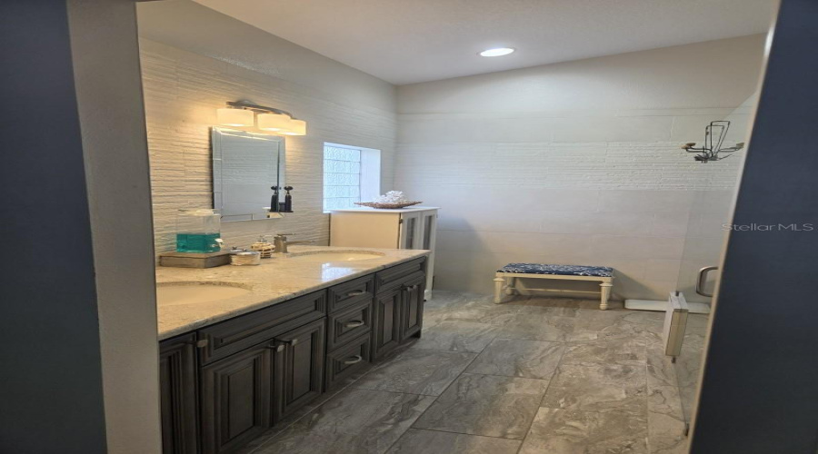 Palmetto, Florida 34221, 3 Bedroom Bedrooms, ,2 Bathroombathrooms,Residential,For Sale,21St,0,Mfra4704151