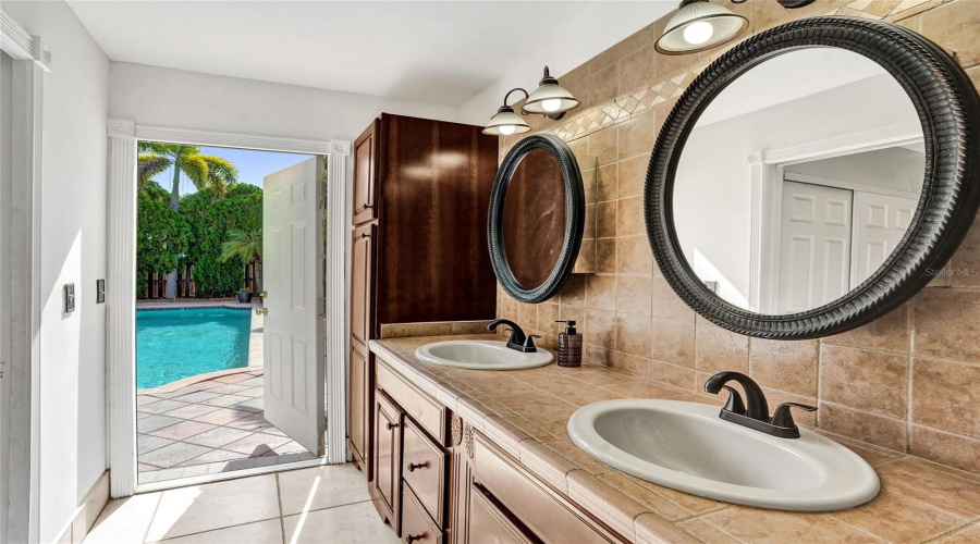 Sunrise, Florida 33326, 3 Bedroom Bedrooms, ,2 Bathroombathrooms,Residential,For Sale,149,0,Mfrns1089073