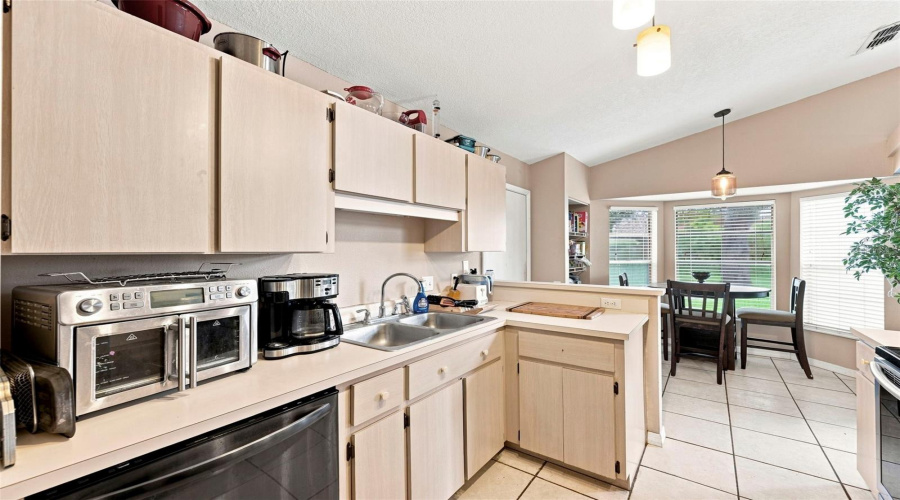 Spring Hill, Florida 34609, 3 Bedroom Bedrooms, ,2 Bathroombathrooms,Residential,For Sale,Linden,0,Mfrw7888929